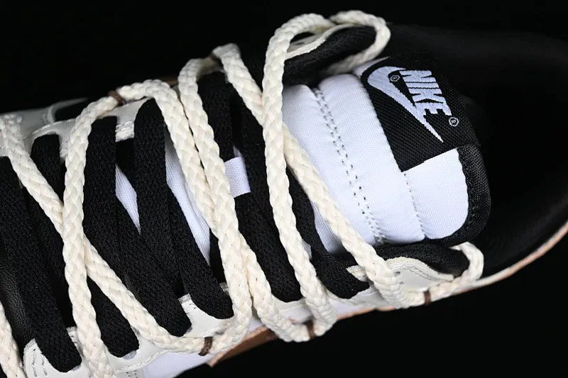 All Categories Nk SB Dunk Series Nk SB Dunk Low Low-top sneakers Nk Dunk Low College style Denim deconstruction Hand-stitched Customized SB strap low-top casual sneakers DD1391-100